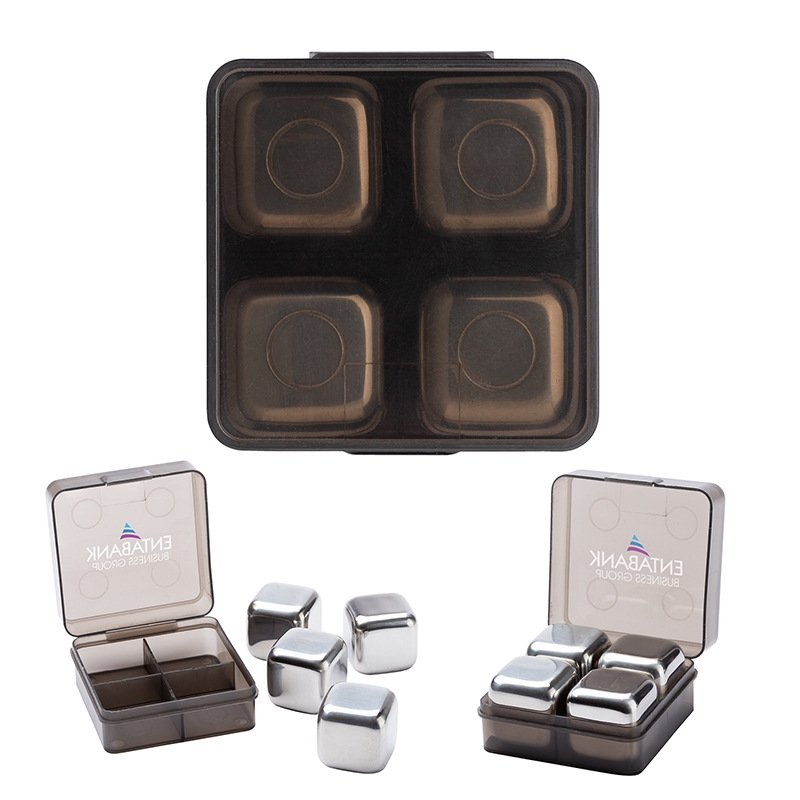 Aces 4-Piece Ice Cube Set 22